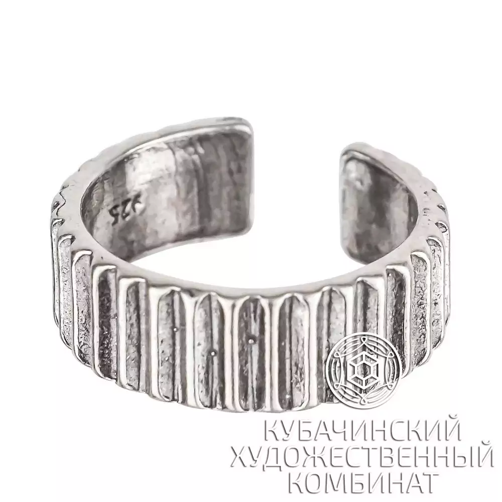 Кольцо из серебра 925 пробы