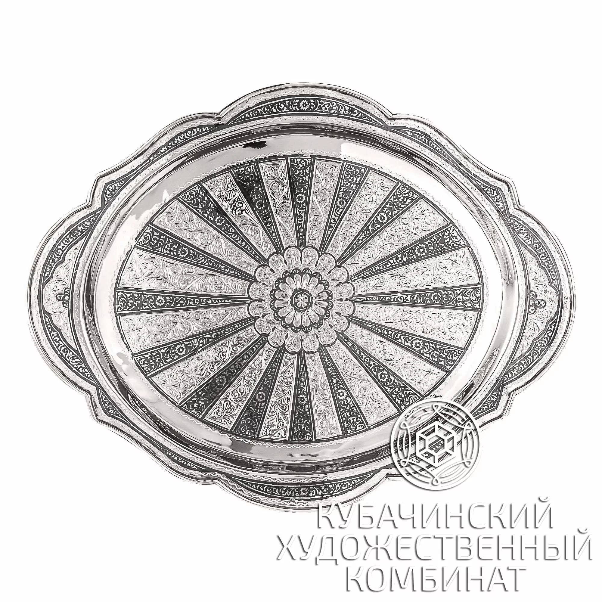 Поднос из серебра