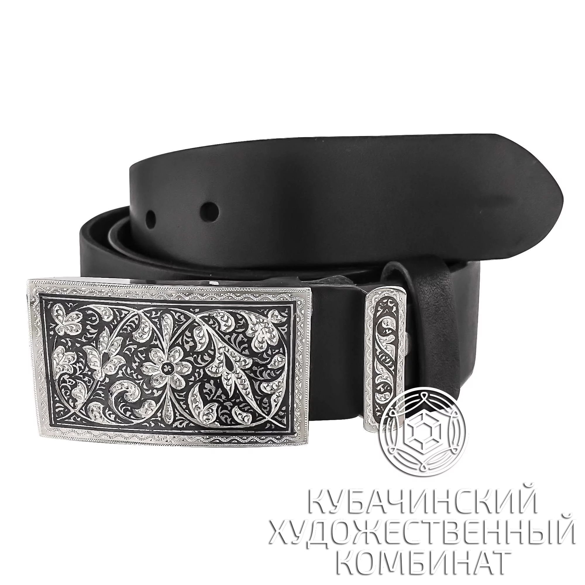 Ремень с серебряной пряжкой