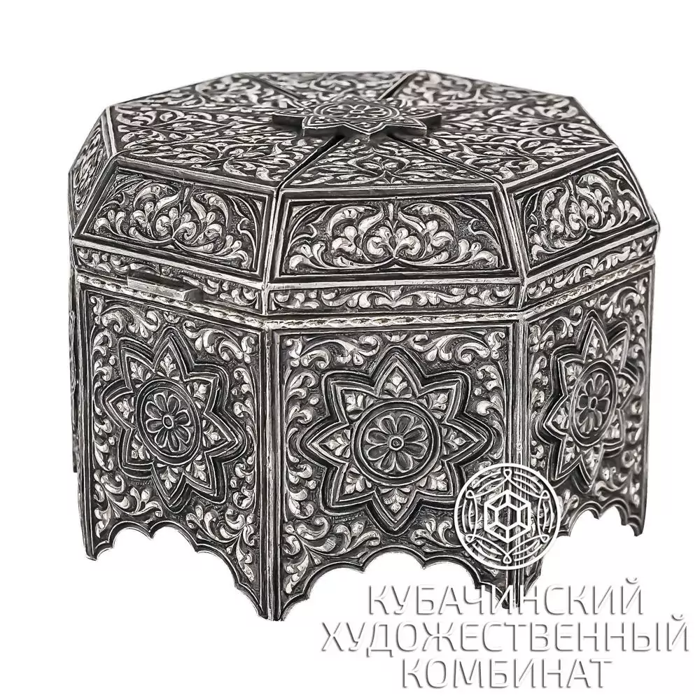 Шкатулка из серебра