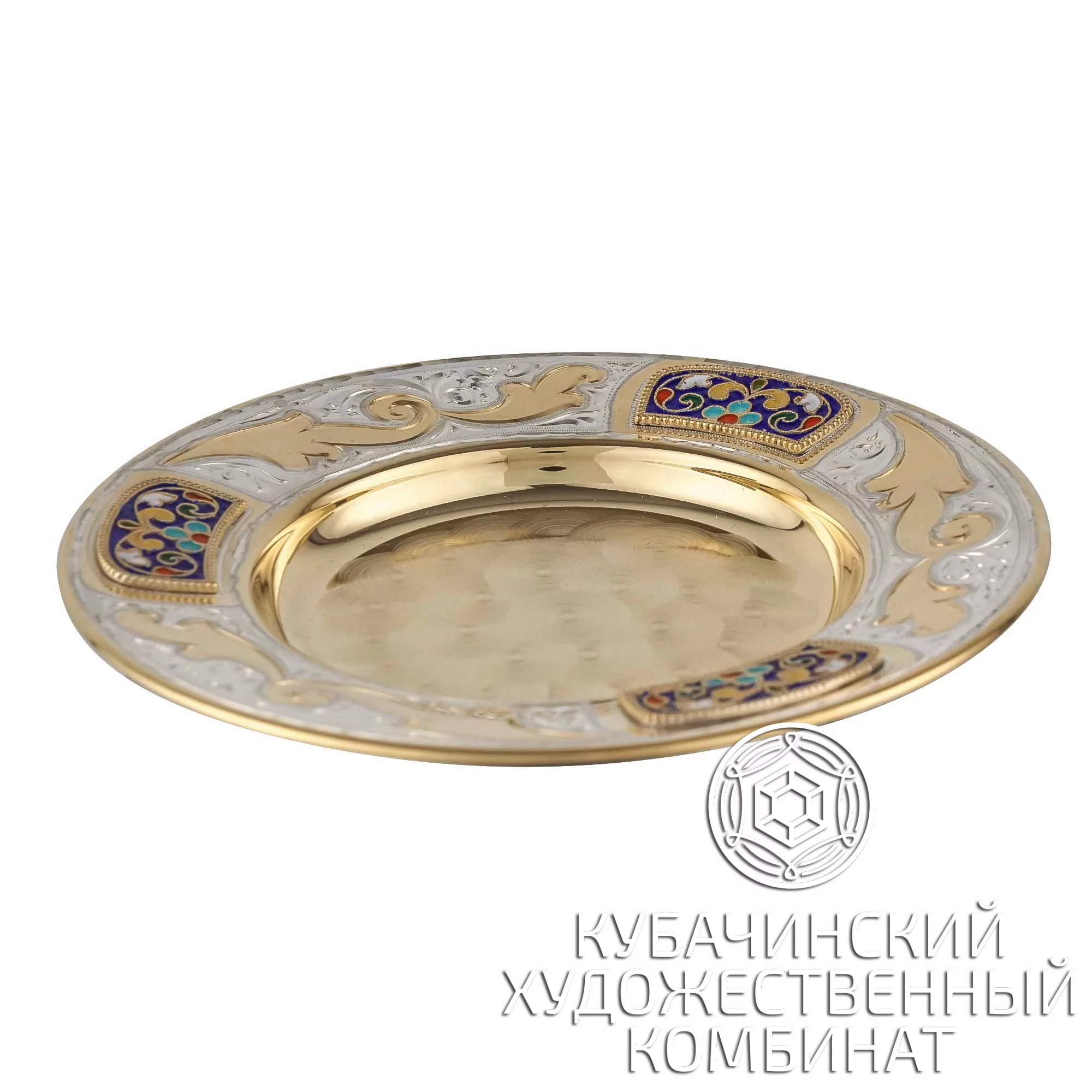 Блюдце из серебра
