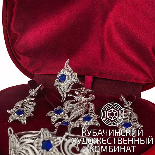 Комплект украшений из серебра