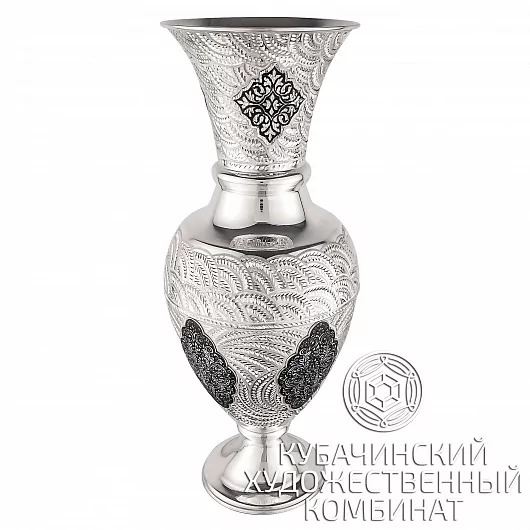 Ваза из латуни