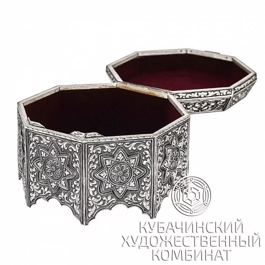 Шкатулка из серебра