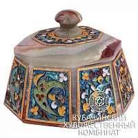 Шкатулка с эмалью