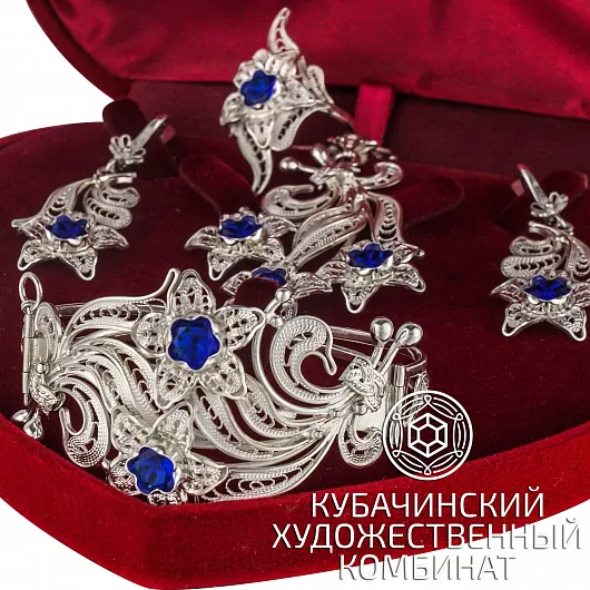Комплект украшений из серебра