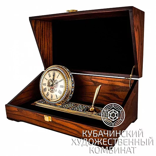 Настольные часы из серебра