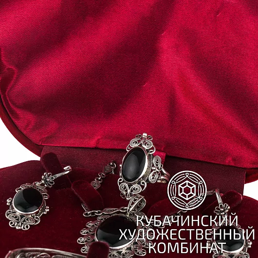 Комплект украшений из серебра