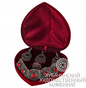 Комплект украшений из серебра