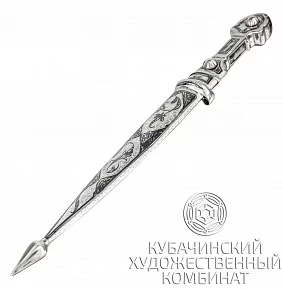 Серебряные кинжалы и сабли