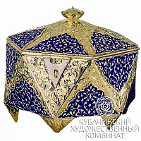 Шкатулка с позолотой
