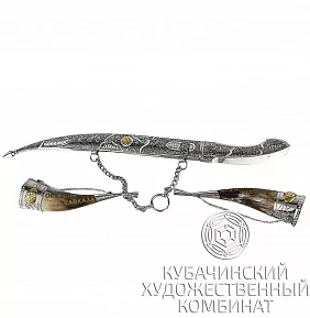 Серебряные кинжалы и сабли