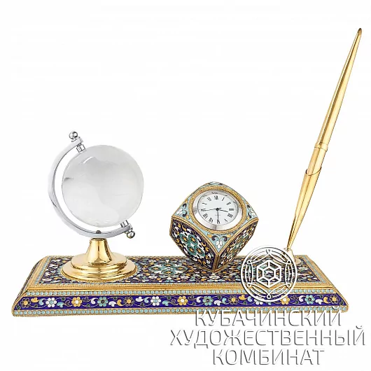 Настольные часы из серебра