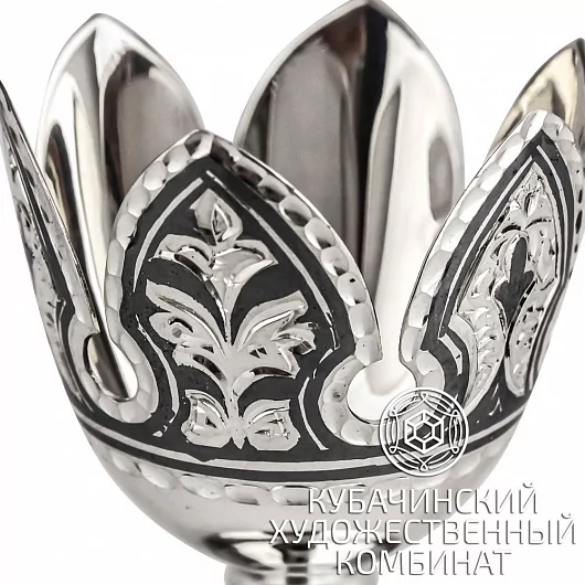 Пашотница серебряная